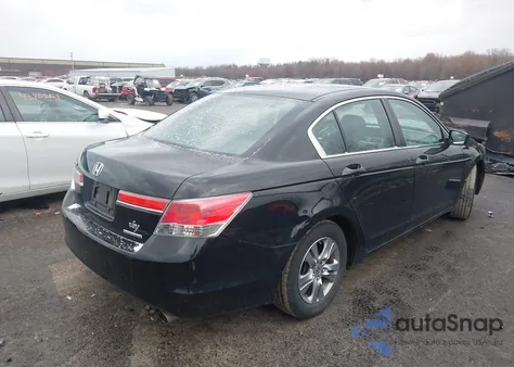 2011 Honda Accord 2.4 Se z USA, uszkodzony, nr VIN 1HGCP2F62BA111115
